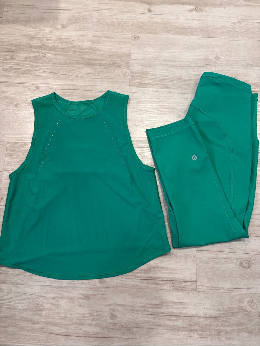 Lululemon Teal-Green Sculpt Cropped Tank-Top and Swift-Speed High Rise 21”Crop
